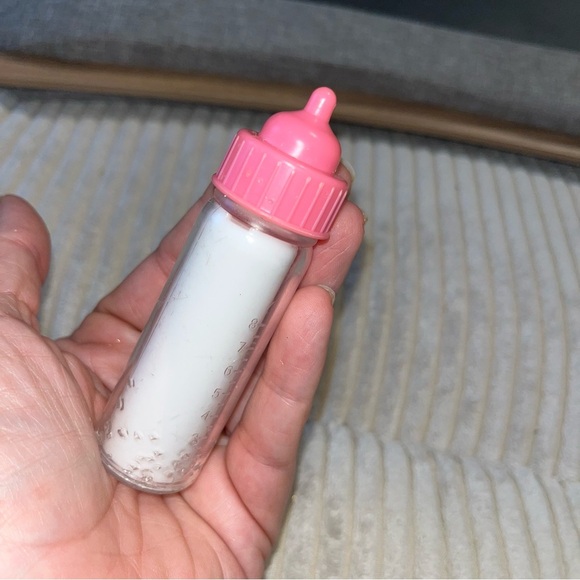 Vintage baby doll milk bottle pink - Picture 3 of 3
